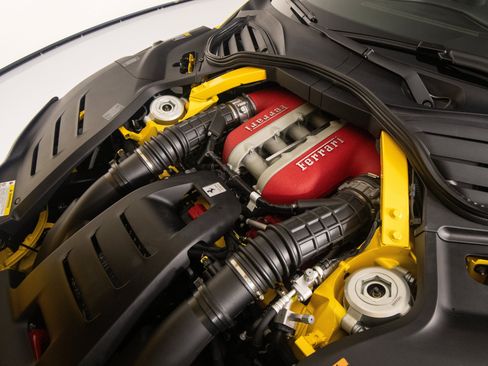 Certified 2025 Ferrari Purosangue AWD/4WD image 38