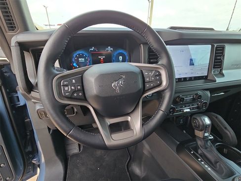 New 2025 Ford Bronco Badlands image 16