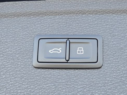 Used 2021 Audi Q5 Premium Plus w/ Premium Plus Package image 18