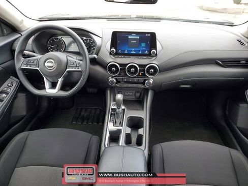 Used 2025 Nissan Sentra SV image 9