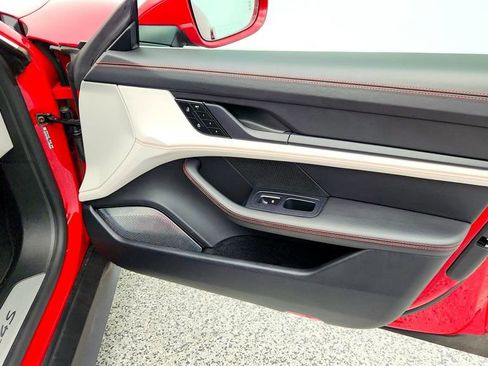 Used 2024 Porsche Taycan 4S image 31