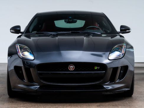 Used 2015 Jaguar F-TYPE R RWD image 2