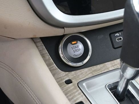 Used 2020 Nissan Murano SV image 24