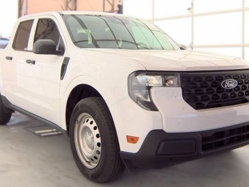 Used 2025 Ford Maverick XL FWD image 2