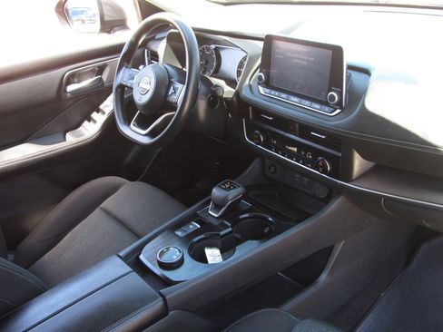 Used 2024 Nissan Rogue SV AWD/4WD image 9