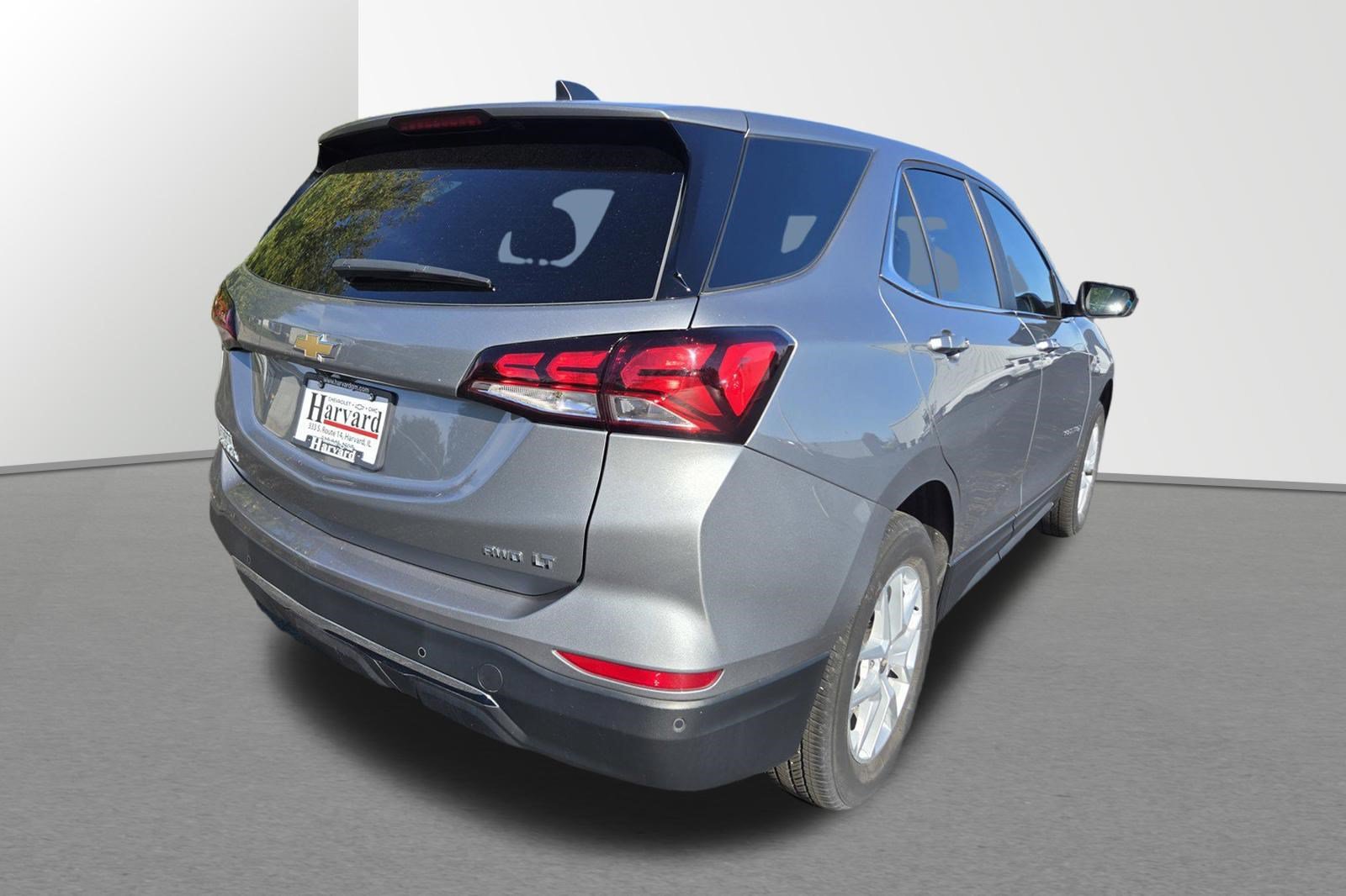Used 2023 Chevrolet Equinox LT w/ Driver Convenience Package AWD/4WD image 4
