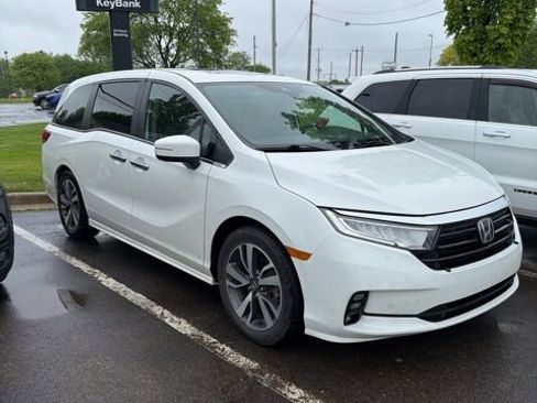Used 2021 Honda Odyssey Touring image 3