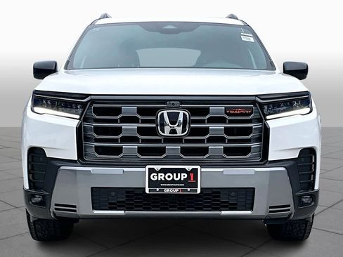 New 2026 Honda Pilot TrailSport image 3