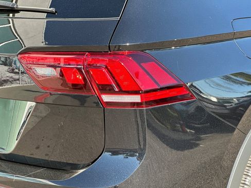 Used 2024 Volkswagen Tiguan SE R-Line image 27