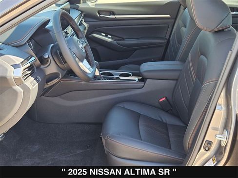 New 2025 Nissan Altima 2.5 SR image 11