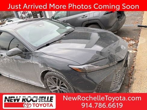 Certified 2025 Toyota Camry SE image 1