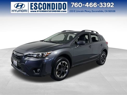 Used 2021 Subaru Crosstrek 2.0i Premium w/ Moonroof Package AWD/4WD image 1