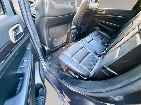 Used 2014 Jeep Grand Cherokee Limited w/ Luxury Group II AWD/4WD image 8
