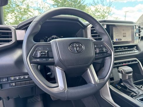 Used 2025 Toyota Sequoia SR5 AWD/4WD image 11