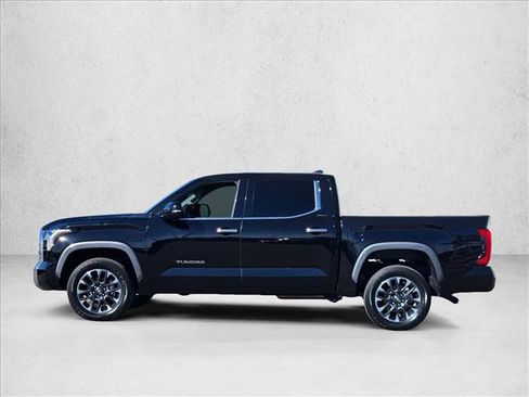 Used 2025 Toyota Tundra Limited AWD/4WD image 9
