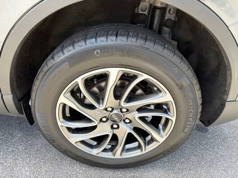 Certified 2022 Lincoln Corsair AWD w/ Equipment Group 101A image 32