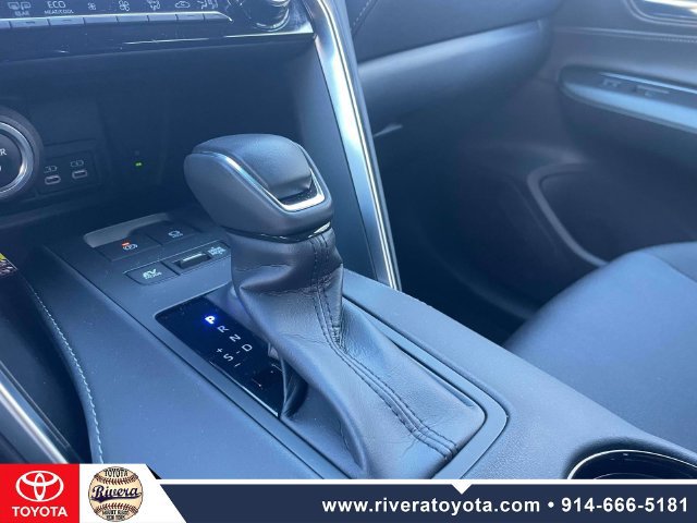 Used 2024 Toyota Venza LE AWD/4WD image 31