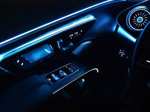 Used 2023 Mercedes-Benz EQS 450+ SUV image 41