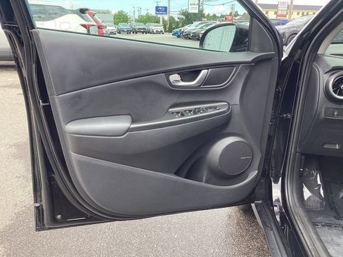 Used 2023 Hyundai Kona Limited AWD/4WD image 10