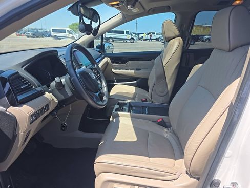 Used 2023 Honda Odyssey Elite image 9