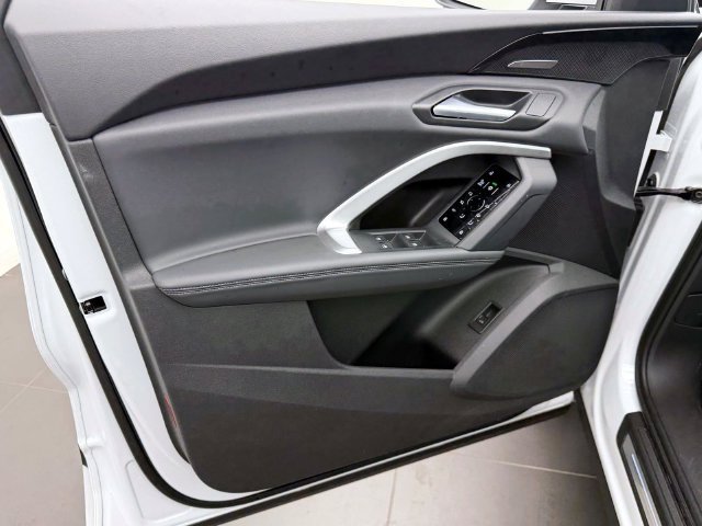 Used 2025 Audi Q5 Premium Plus AWD/4WD image 15