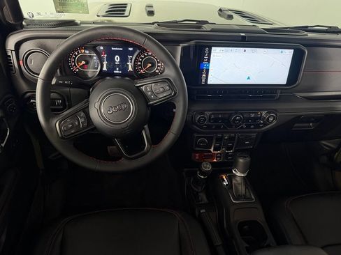 Certified 2025 Jeep Gladiator Rubicon AWD/4WD image 13