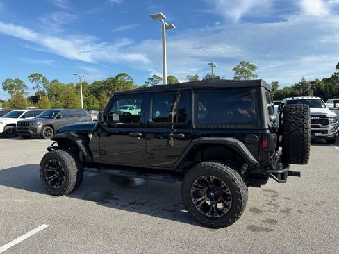 Used 2022 Jeep Wrangler Unlimited Sport AWD/4WD image 6