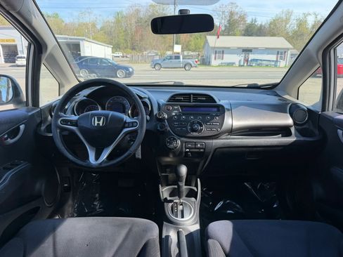 Used 2013 Honda Fit Sport image 25