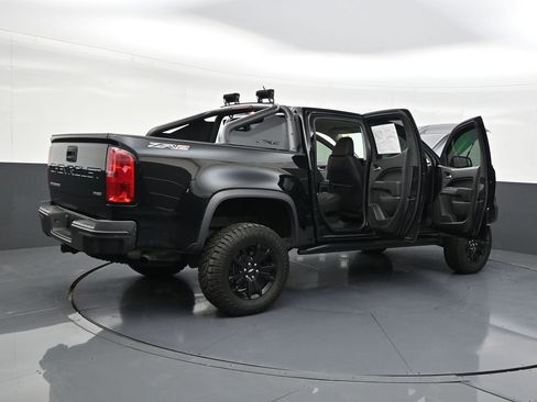 Used 2022 Chevrolet Colorado ZR2 w/ ZR2 Midnight Special Edition image 28