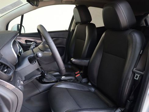 Used 2021 Buick Encore Preferred FWD image 15