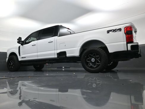 Used 2023 Ford F250 Lariat w/ Sport Appearance Package image 17