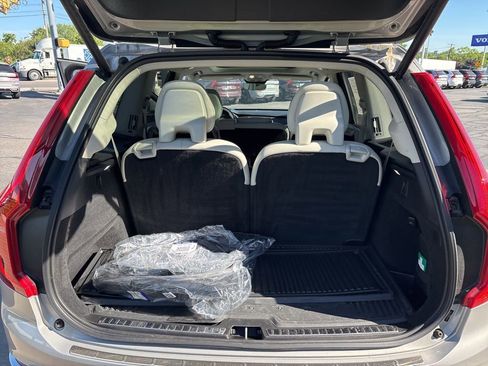 Used 2024 Volvo XC90 B5 Plus w/ Protection Package Premier AWD/4WD image 39