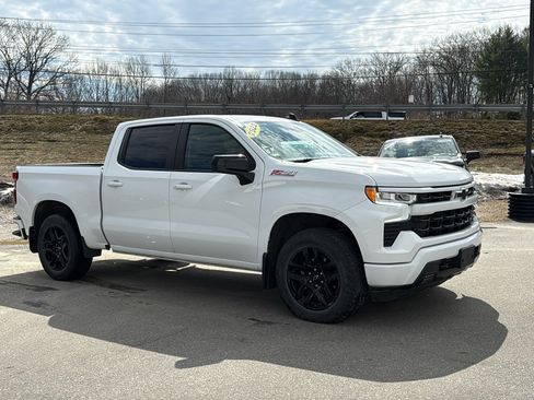 Certified 2022 Chevrolet Silverado 1500 RST AWD/4WD image 2