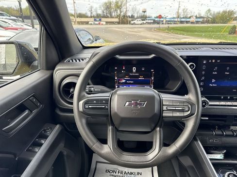 Used 2023 Chevrolet Colorado Trail Boss w/ Technology Package AWD/4WD image 14