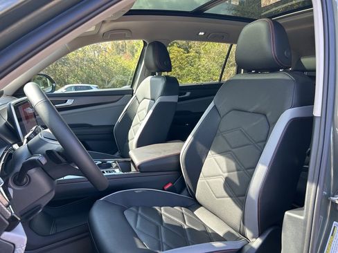New 2026 Volkswagen Atlas Peak Edition AWD/4WD image 19