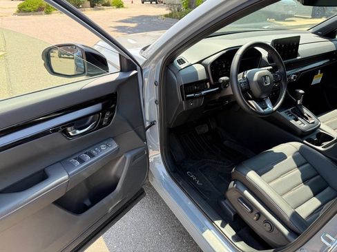 Certified 2026 Honda CR-V Sport Touring image 13