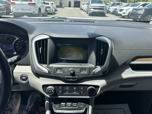 Used 2019 GMC Terrain SLE w/ LPO, Cargo Package FWD image 9