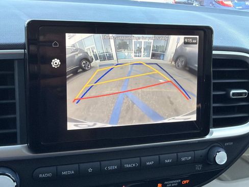 Used 2024 Hyundai Venue Limited FWD image 31