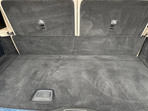 Used 2021 Mercedes-Benz GLS 450 4MATIC image 35