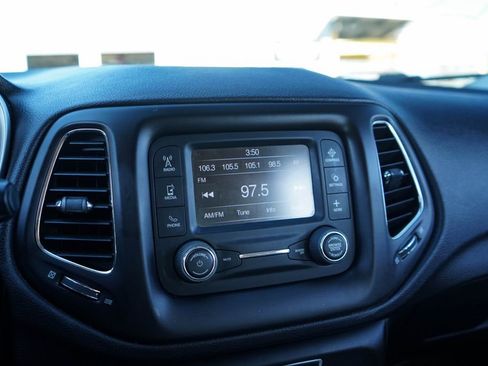 Used 2018 Jeep Compass Sport image 21