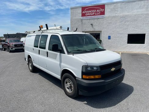 Used 2019 Chevrolet Express 2500 w/ Driver Convenience Package RWD image 2