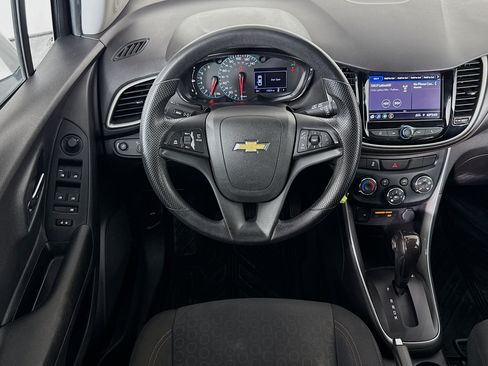 Used 2020 Chevrolet Trax LS w/ Tint and Cruise Package AWD/4WD image 15