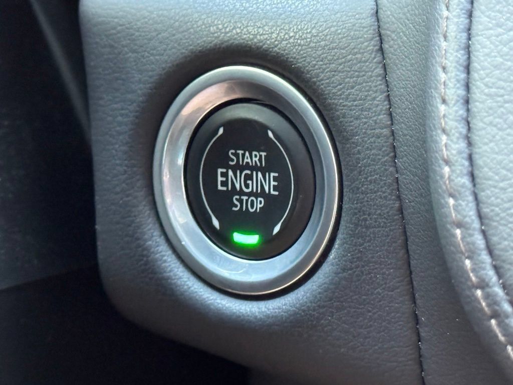 Used 2021 Chevrolet Tahoe High Country AWD/4WD image 23