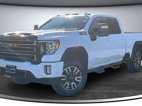 Used 2020 GMC Sierra 2500 AT4 w/ AT4 Premium Package AWD/4WD image 4