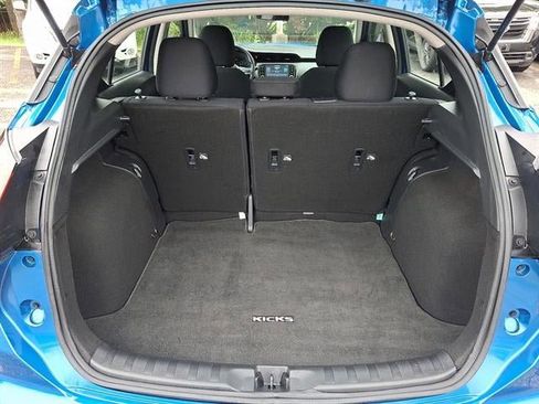 Used 2022 Nissan Kicks SV image 28