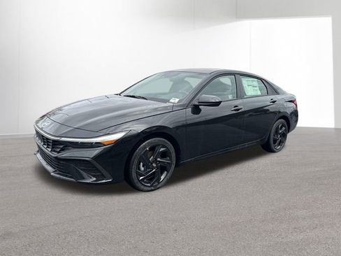 New 2026 Hyundai Elantra Sport image 11