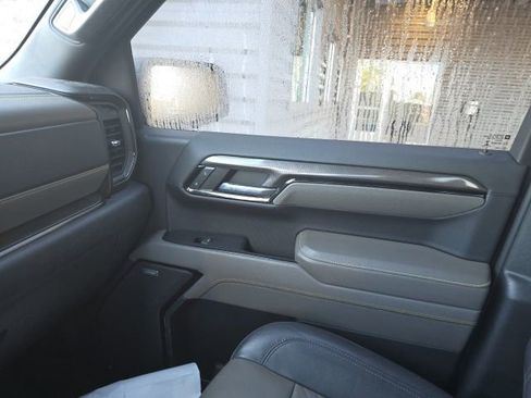 Used 2022 Chevrolet Silverado 1500 ZR2 w/ Technology Package image 15