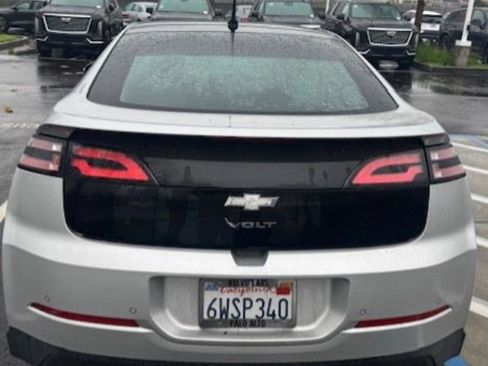 Used 2012 Chevrolet Volt Premium w/ Premium Trim Package image 8