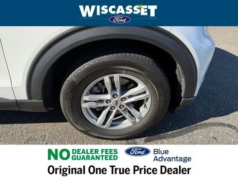 Certified 2022 Ford Explorer XLT w/ Equipment Group 202A image 41