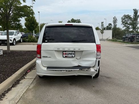 Used 2015 Dodge Grand Caravan SE FWD image 8